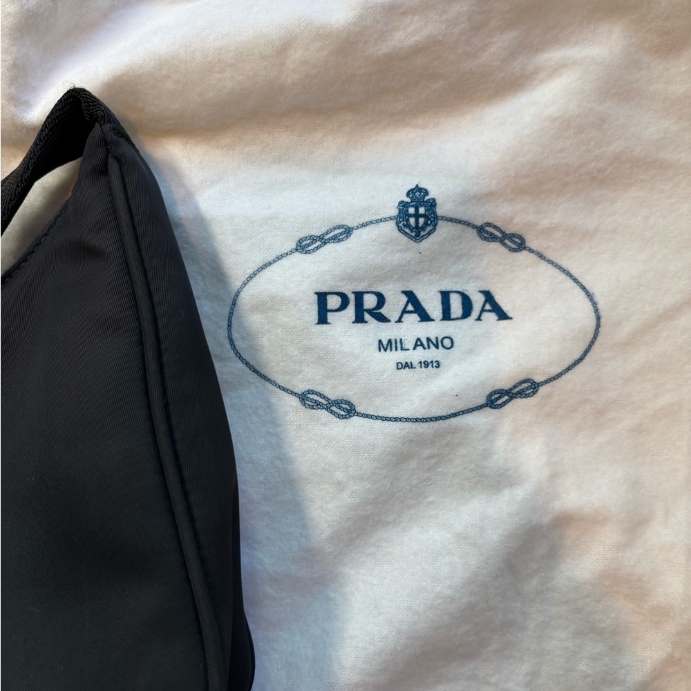 Prada Re-Edition 2000 - Picture 11 of 12